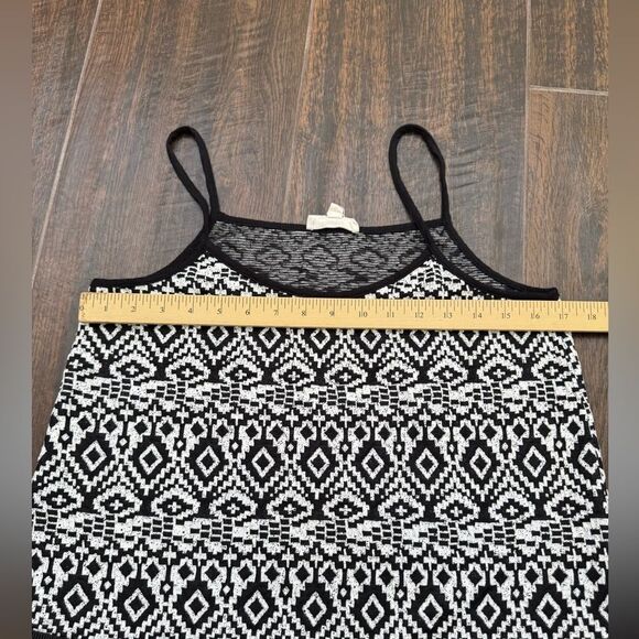 Freeway Black & White Tribal Fringe Tank Top Boho Festival Style sz M - Picture 10 of 13
